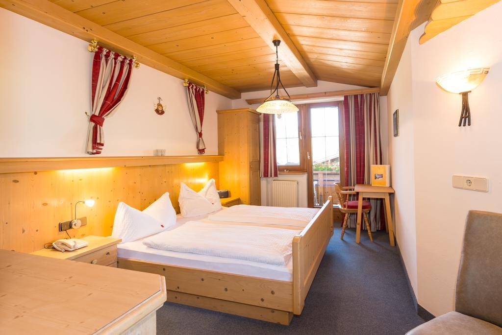 Hotel Landhaus Marchfeld Oberau Esterno foto